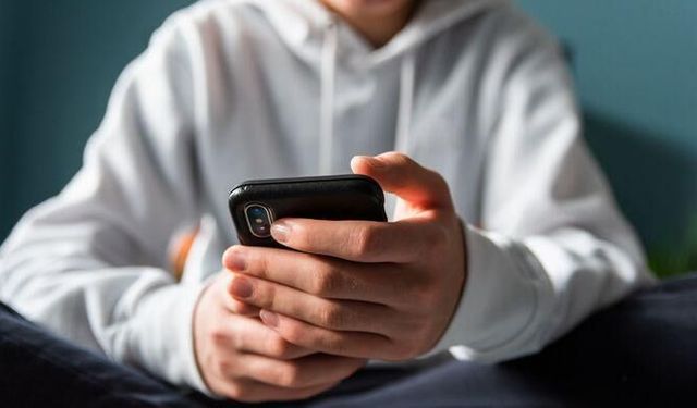 İngiltere'de 16 yaş altına sosyal medya yasağı geliyor