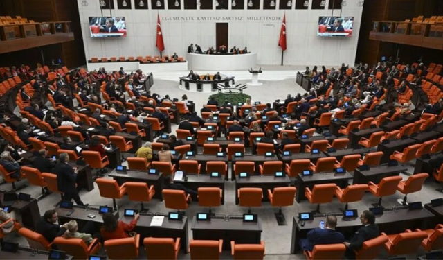 "Terörsüz Türkiye" süreci kapsamında hazırlanan çerçeve yasa TBMM’de 468 oyla kabul edildi
