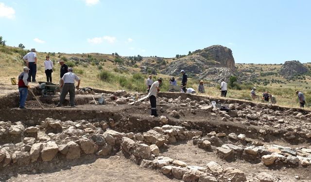 Hattuşa'nın 8 bin yıllık geçmişini 5 ülkeden 55 bilim insanı araştırıyor