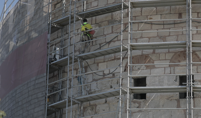 Yedikule Hisarı’ndaki Hazine Kulesi’nde restorasyon sürüyor