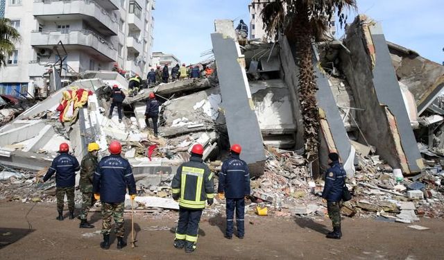 Depremde 35 kişinin öldüğü Ezgi Apartmanı davasında karar açıklandı