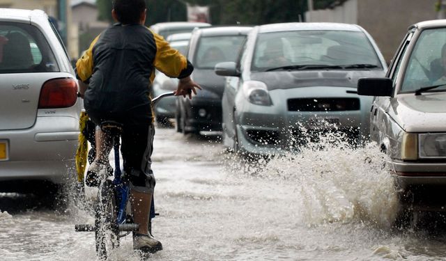 Meteoroloji Dairesi’nden yarın saat 18.00’e kadar kuvvetli yağış uyarısı