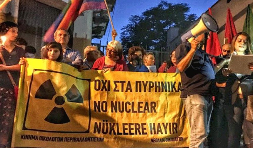AKEL nükleer karşıtı eyleme katıldı