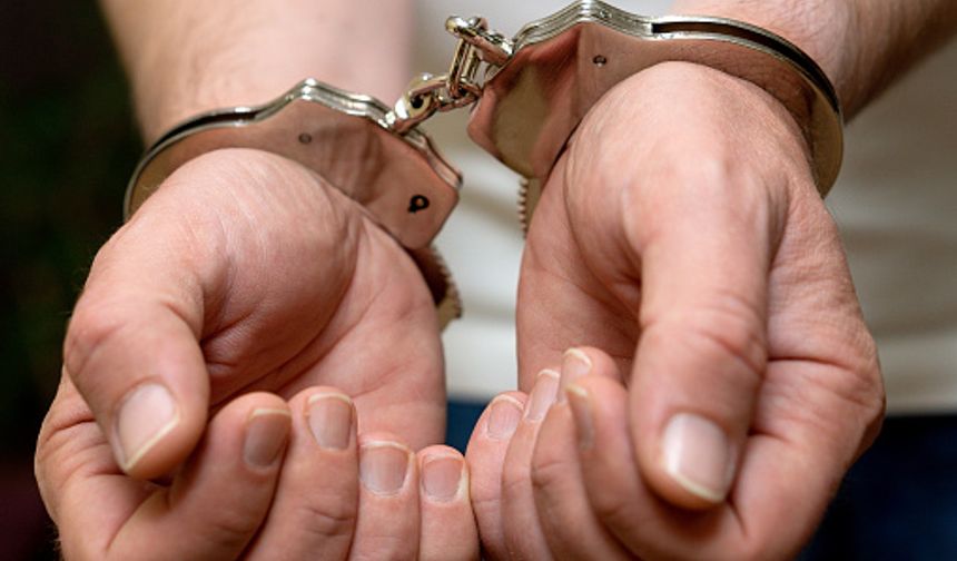 Kaçak 8 kişi tutuklandı