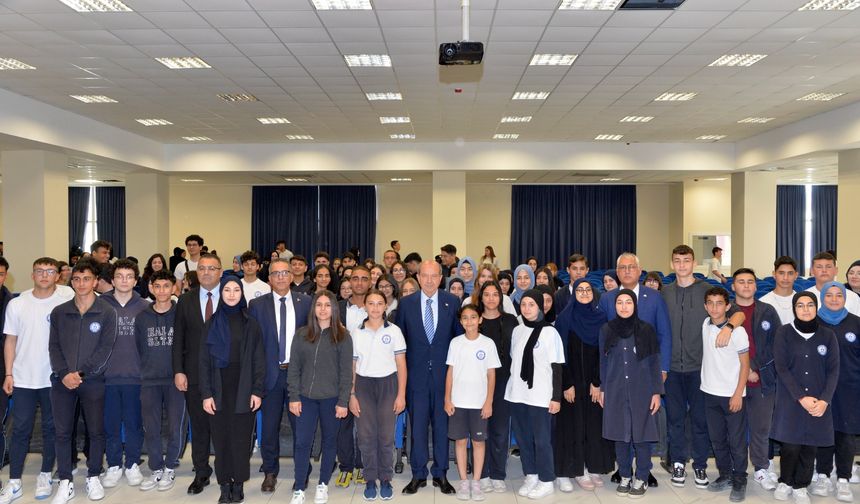 Tatar Hala Sultan İlahiyat Koleji’ni ziyaret etti
