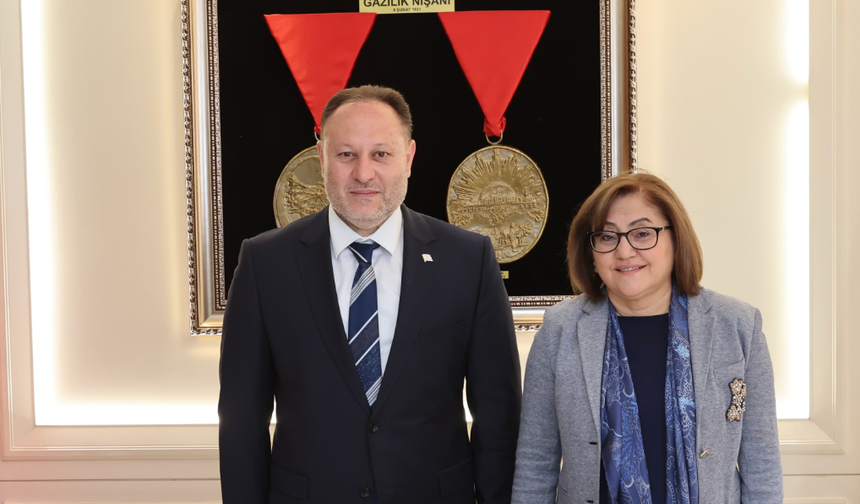 Öztürkler, Fatma Şahin’i ziyaret etti