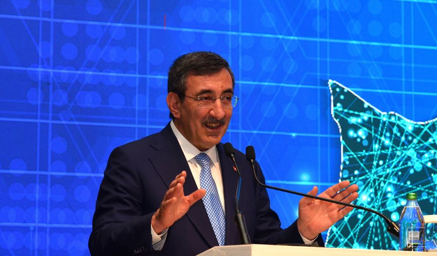 Yılmaz: “Ambargoları dijital dönüşümle aşacak, KKTC’yi dünyaya son teknolojilerle açacağız"