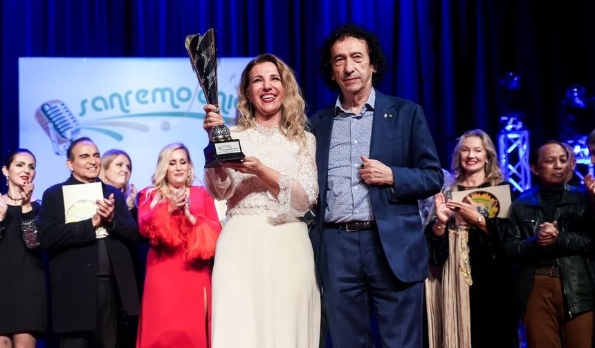 Bahar Gökhan’a İstanbul’da “En İyi Kadın Sanatçı” ödülü…
