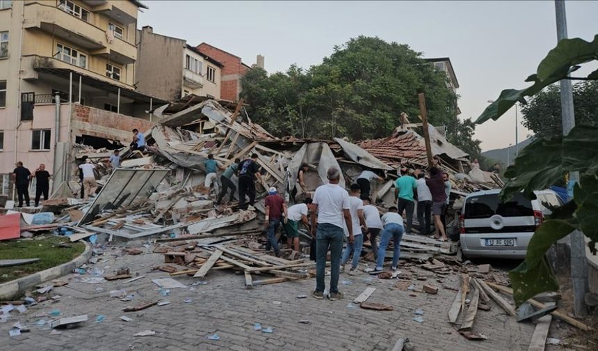 Balıkesir'de 6,1 büyüklüğündeki depremin ardından 786 artçı sarsıntı kaydedildi