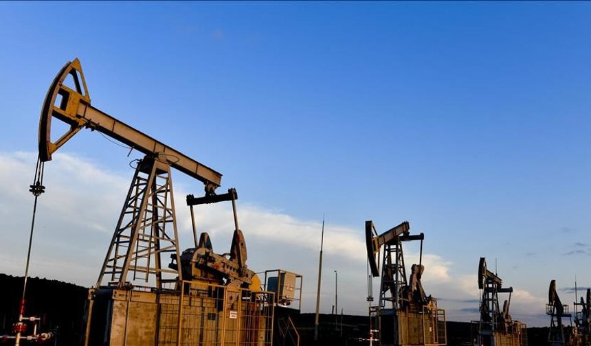 Brent petrolün varili 60,69 dolardan işlem görüyor