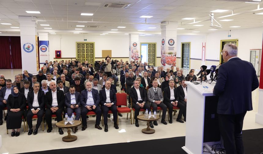 KIBTES ve Türkiye'den Eğitim-Bir-Sen'in yer aldığı Başkanlar Kurulu toplantısı Girne'de yapıldı