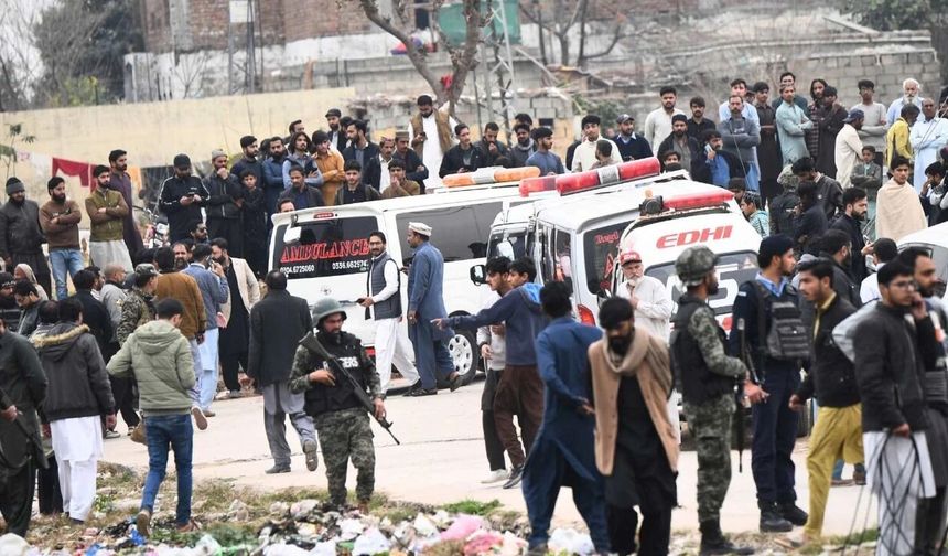 Pakistan’da camide katliam: 36 Ölü