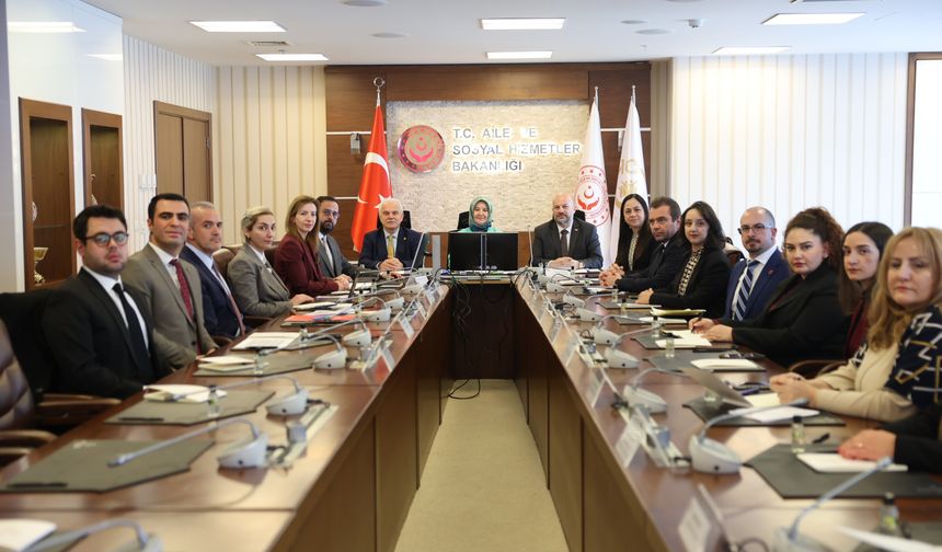 Meclis Komitesi, Ankara’da Aile ve Sosyal Hizmetler Bakanlığı’nı ziyaret etti