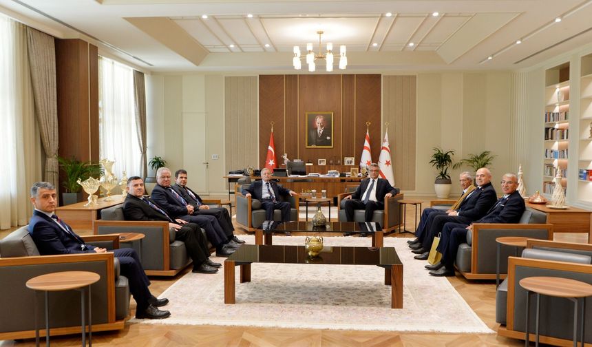 Cumhurbaşkanı Erhürman, K.T. Emekli Subaylar Derneği heyetini kabul etti