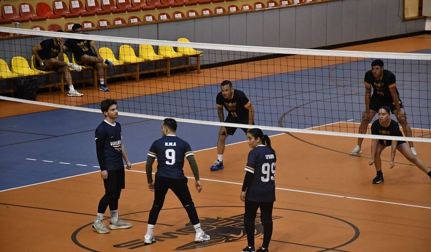 DAÜ’de Şampiyon Melekler Voleybol Anı Turnuvası başladı