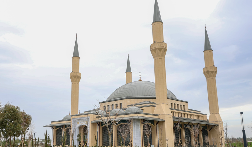 Yapımı tamamlanan Millet Camisi ramazana hazır
