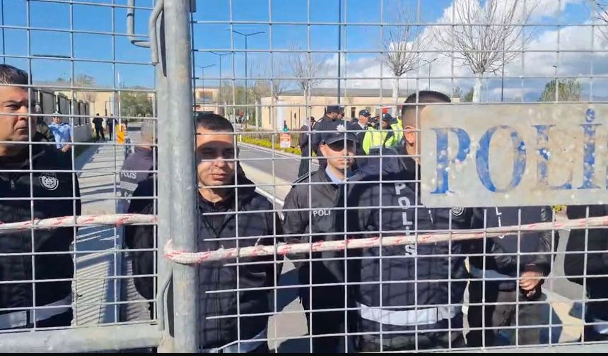 Fiber Optik Yasa Tasarısı Protestosu Gerginliği: Meclis Önünde Barikat