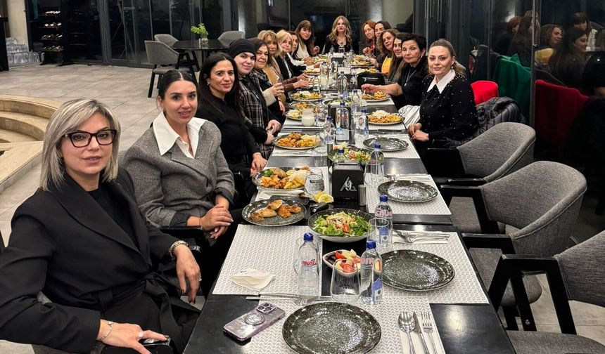 Meliz Birinci İftar yemeğini Mekan Nicosia' da verdi