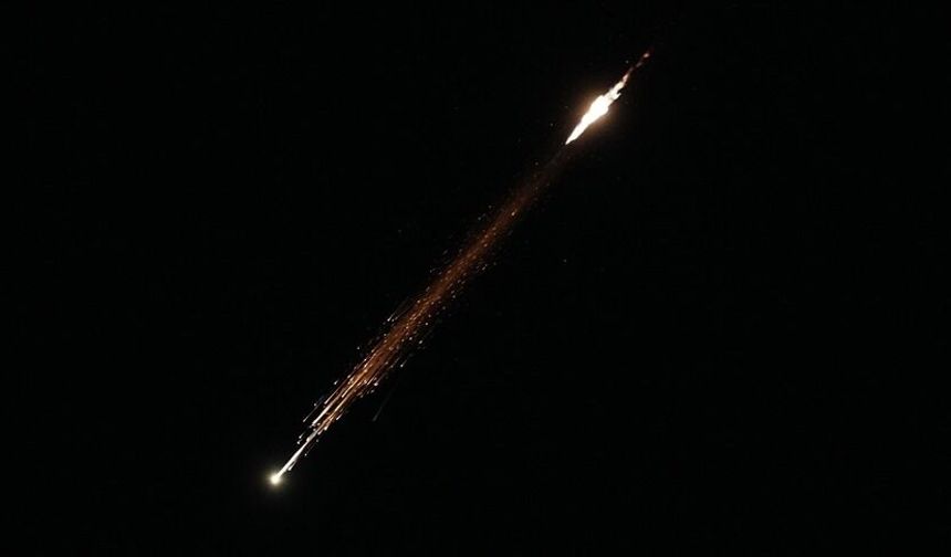 İsrail ordusu, 24 saatte İran'a 1200 bomba attığını duyurdu