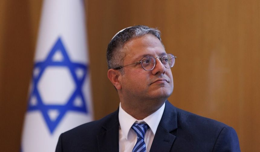 İsrail Kudüs'te 300 binden fazla bireysel silah ruhsatı başvurusuna izin verdi