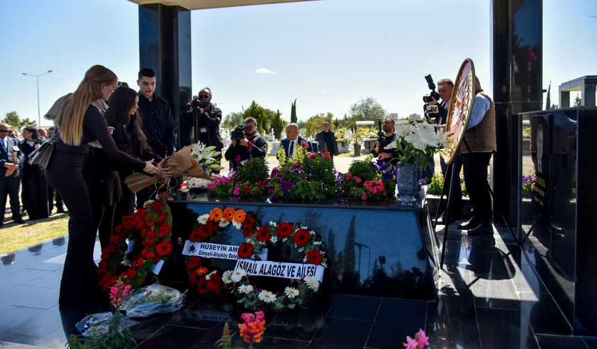 İrsen Küçük 7'nci ölüm yıl yönümde kabri başında anıldı