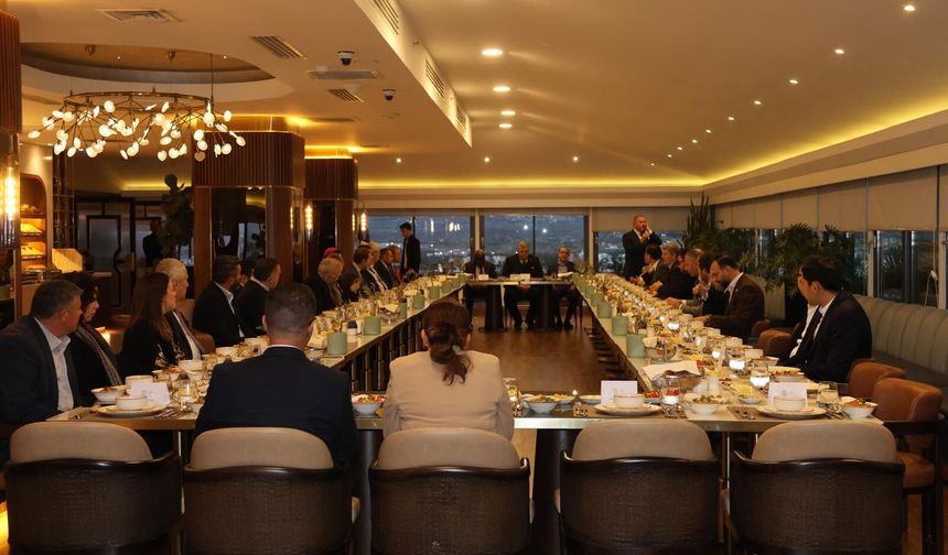 Kıbrıs Vakıflar İdaresi, diplomatik temsilciler için iftar programı düzenledi