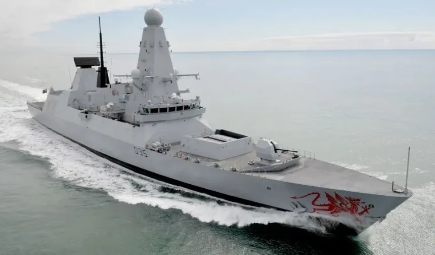 İngiliz savaş gemisi HMS Dragon Doğu Akdeniz'e ulaştı