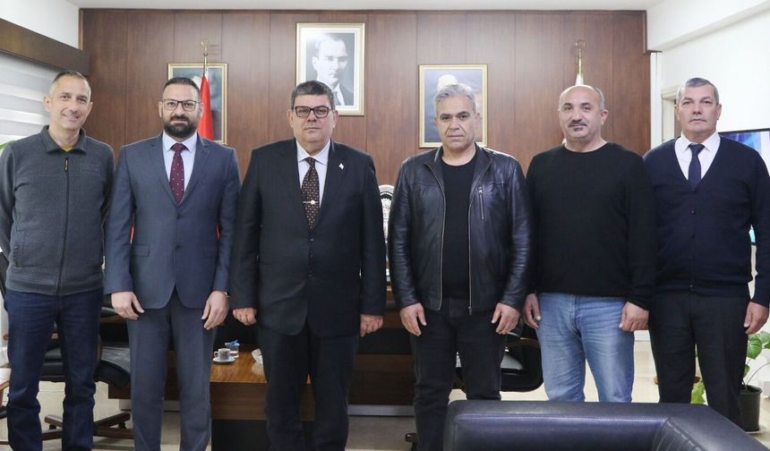 Maliye Bakanı Berova, KKTC Fırın ve Unlu Mamuller Derneği’ni kabul etti