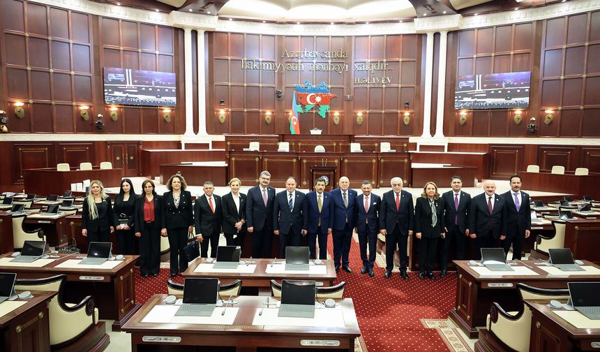 Bakü’de dostluk grupları arasında toplantı yapıldı