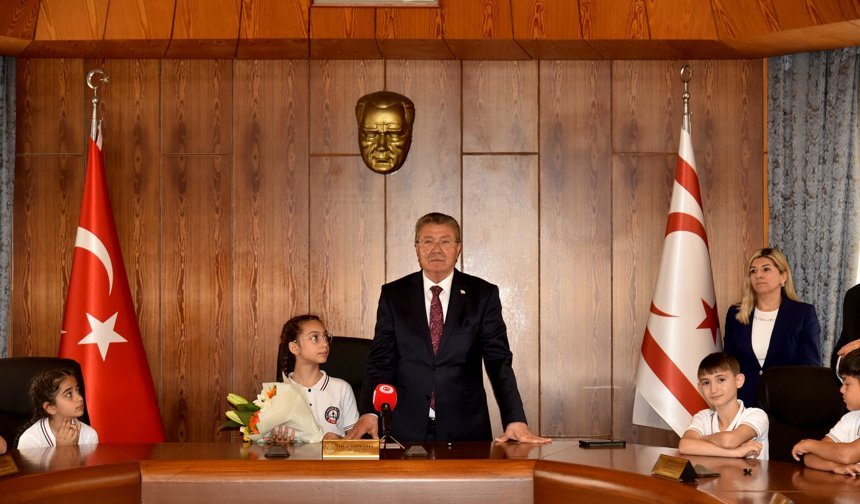 Başbakan Üstel, “Ülkemizin geleceğini şekillendirecek çocuklarımızı burada ağırlamaktan büyük mutluluk duyuyoruz”