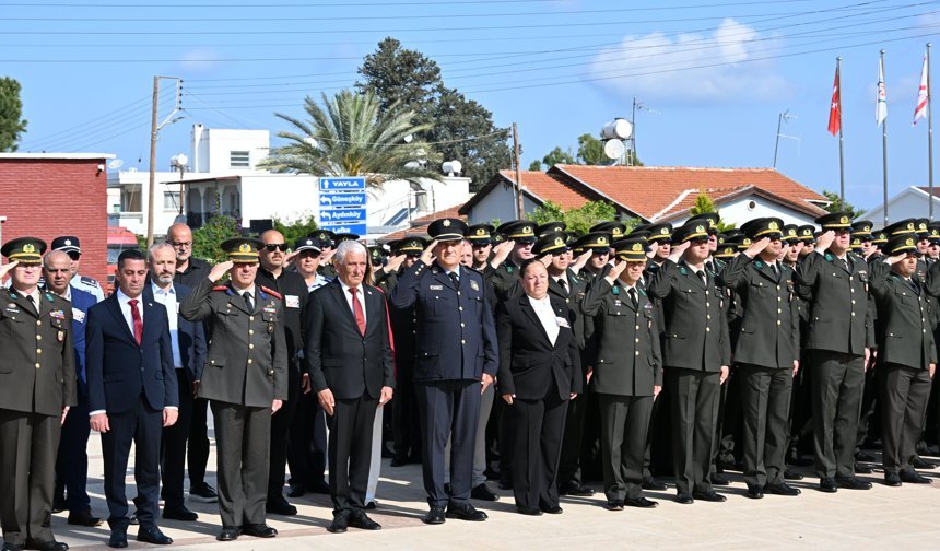 Özçınar, 23 Nisan Ulusal Egemenlik ve Çocuk Bayramı kutlama törenine katıldı