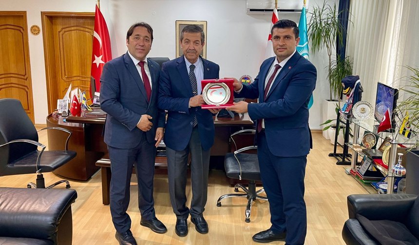 Dışişleri Bakanı Ertuğruloğlu, TÜRKGEF Başkanı Bayduz’u kabul etti