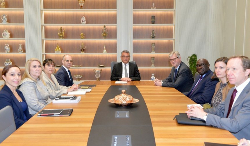 Erhürman, Lacroix ile görüştü