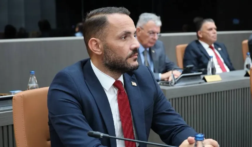 Meclis'te gerginlik: Yeşilırmak, Hamzaoğulları'na hakaret etti!