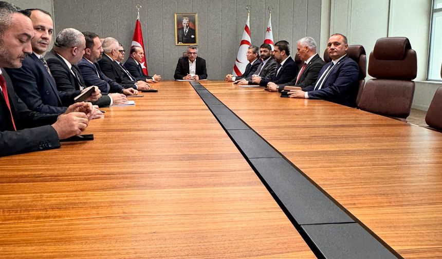 Diyalog çabası sonuçsuz kaldı: Erhürman aradan çekildi