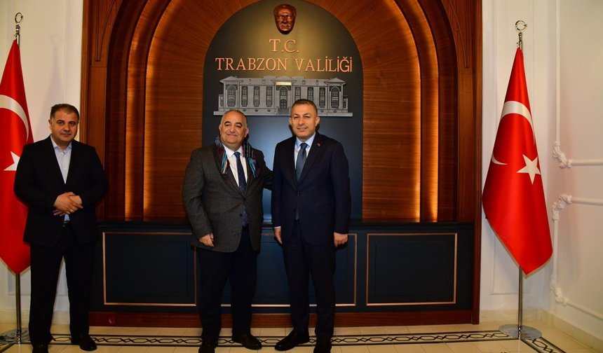 Türk İnternet Medya Birliği Genel Başkanı Süleyman Basa öncülüğündeki heyet, Tahir Şahin’i makamında ziyaret etti