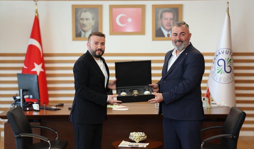 Arnavutköy’den Beyarmudu Belediyesi’ne 3 Araçlık Destek