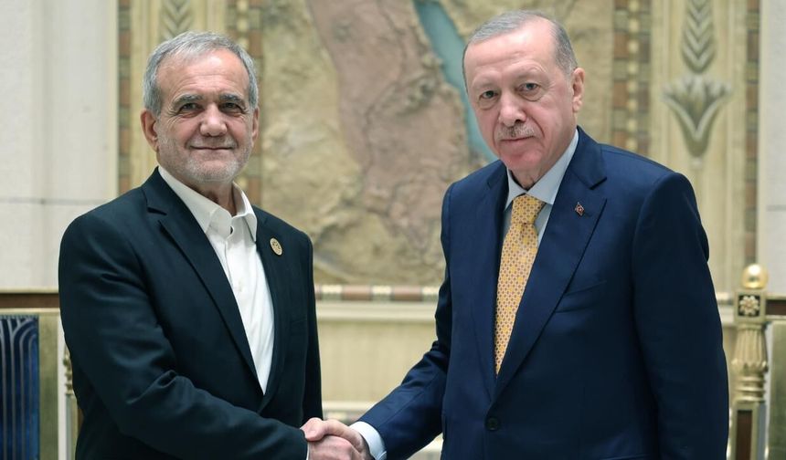 Erdoğan, Pezeşkiyan ile görüştü