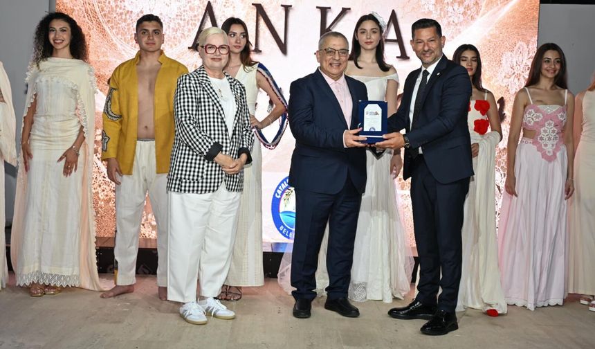 Zerdali Festivali’nde Muhteşem Defile