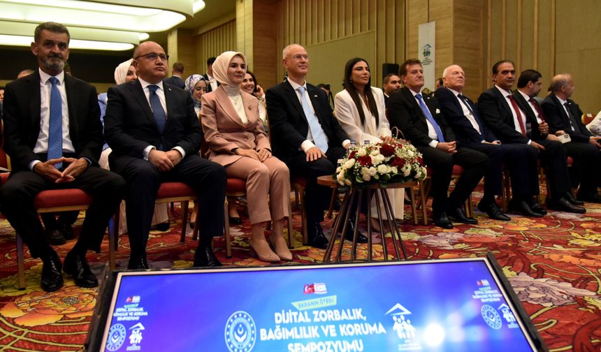 KKTC-TC iş birliğinde “Dijital Zorbalık, Bağımlılık ve Koruma Sempozyumu” yapılıyor