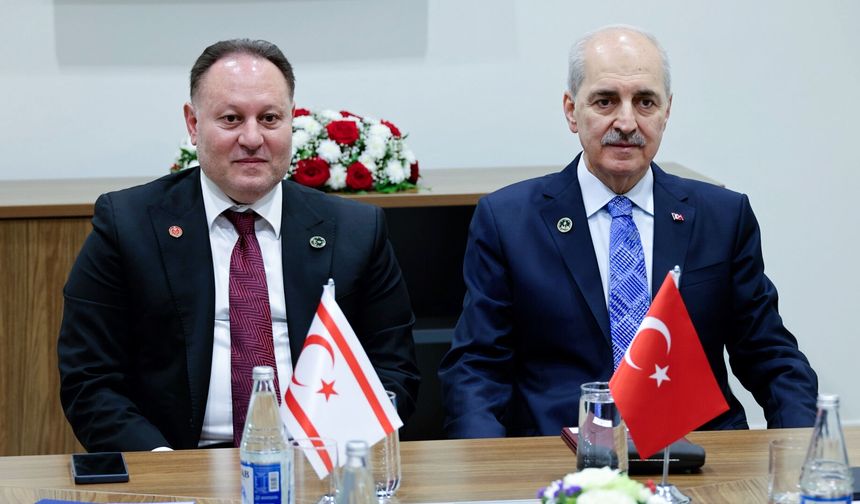 Meclis Başkanı Öztürkler, Bakü’de TBMM Başkanı Kurtulmuş ile görüştü
