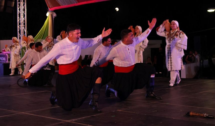 "İskele Belediyesi 29. Uluslararası Halk Dansları Festivali" sona erdi