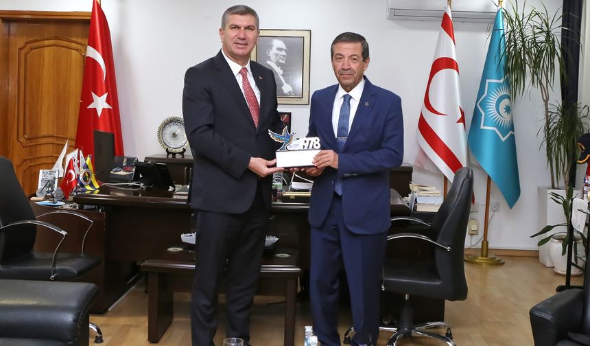 Ertuğruloğlu, Akdeniz Belediyeler Birliği heyetini kabul etti
