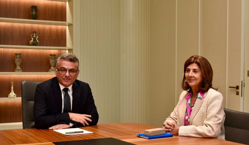 Erhürman, Holguín ile bir araya geldi