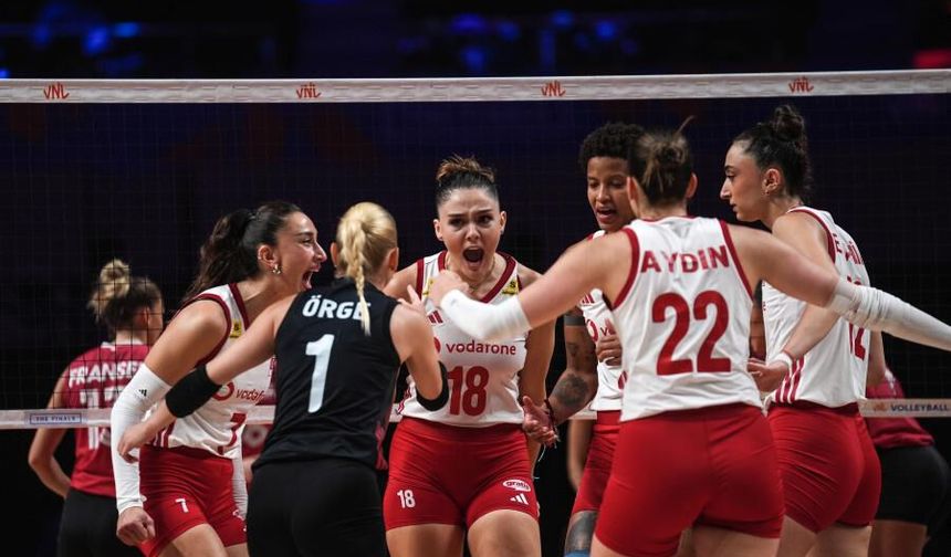 A Milli Kadın Voleybol Takımı, Milletler Ligi yarı finalinde yarın Çin ile karşılaşacak