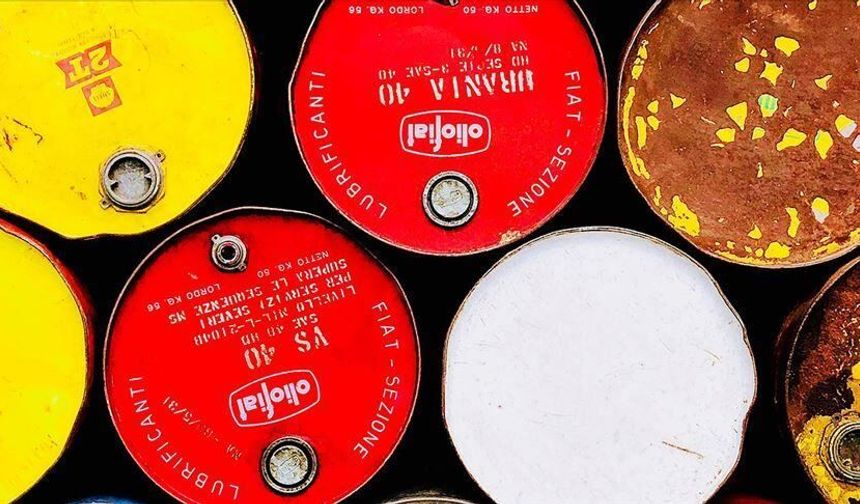 Brent petrol 83,10 dolar