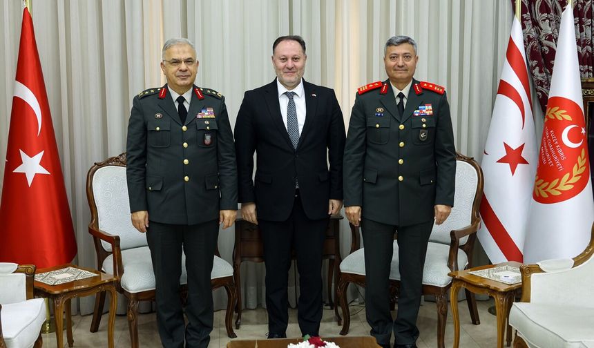 Öztürkler Korgeneral İnaltekin ile Tümgeneral Bilir'e görevinde başarılar diledi