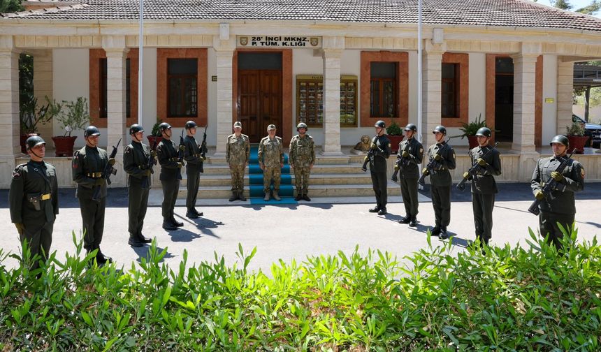 Kıbrıs Türk Barış Kuvvetleri Komutanlığında devir teslim töreni