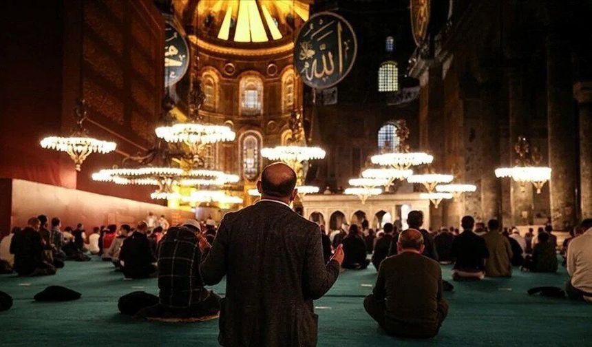 Bakanlar Kandil mesajı yayımladı