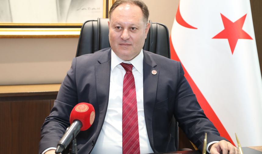 Öztürkler: “Dünya, Rumların zihniyetini görmeli”